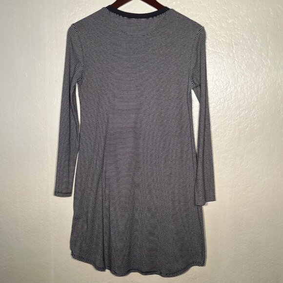 Ralph Lauren Nightgown M Navy Blue White Stripe Long Sleeve Sleep SKYKH 813938T - Picture 3 of 15